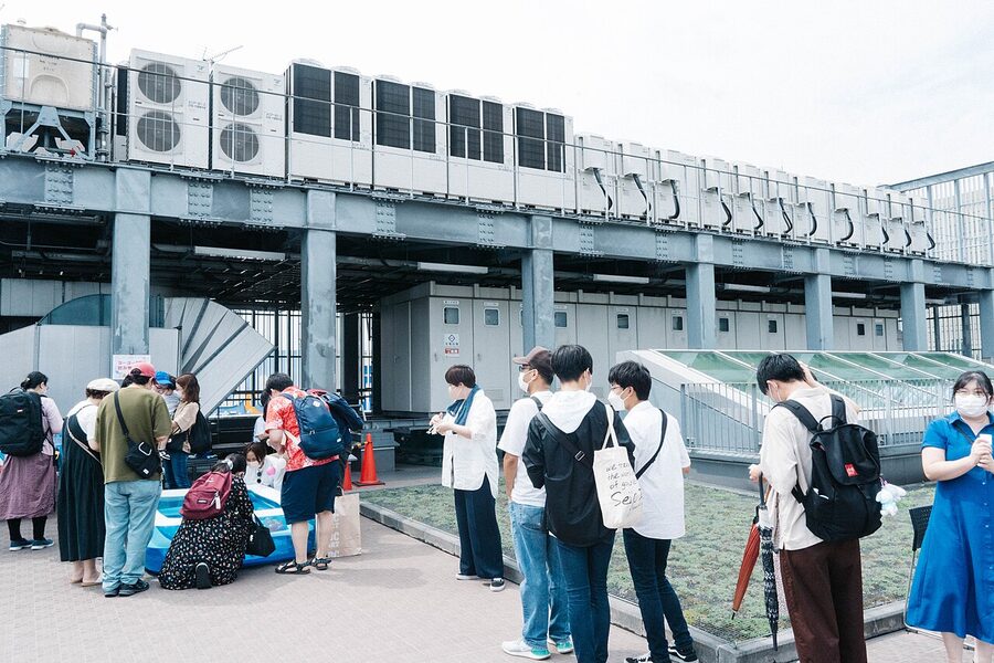Akihabara Radio Kaikan ten-storey building anime figurine shops