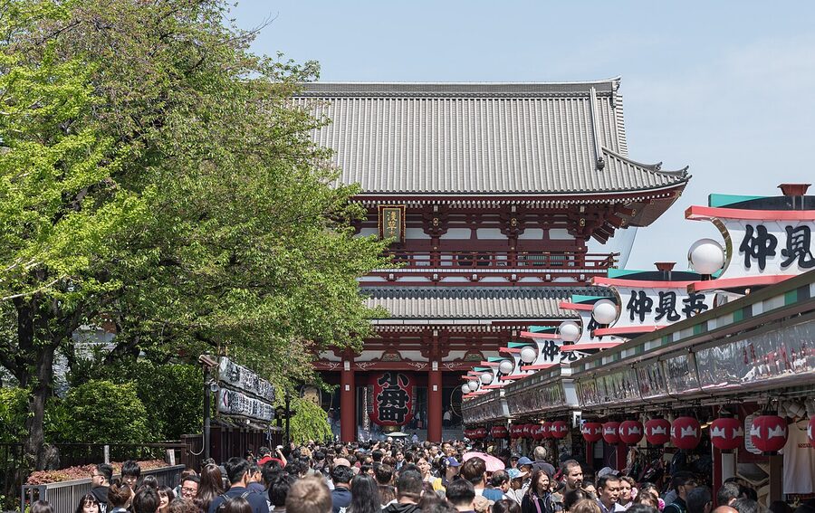 Hozomon Gate at Sensoji seen from Nakamise shopping street