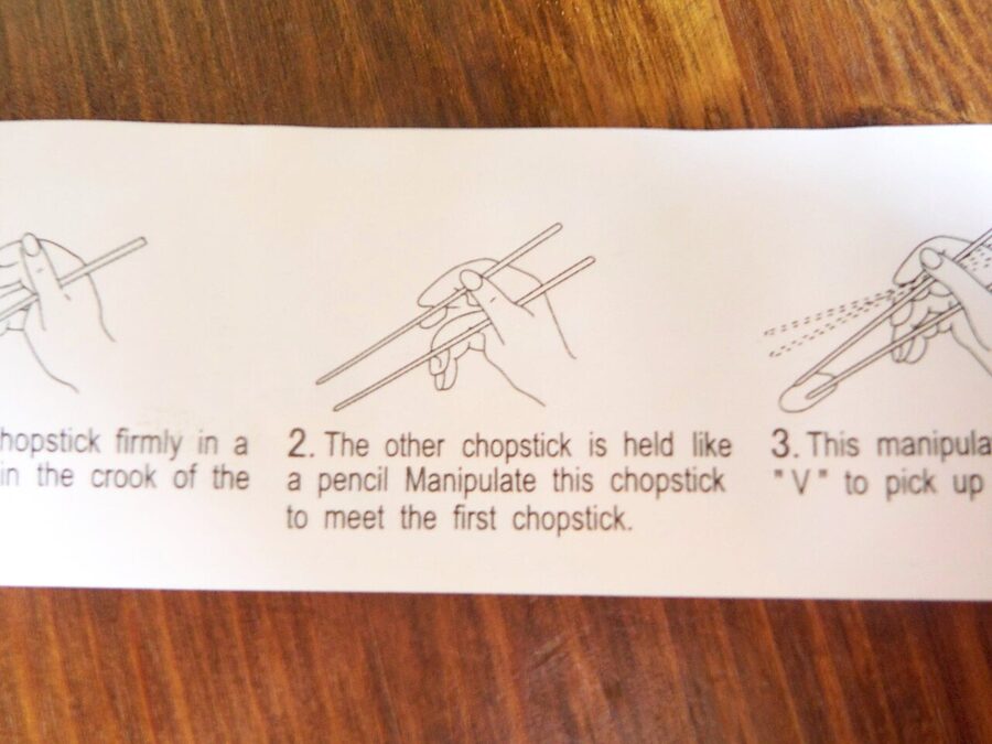 Correct way to hold chopsticks - hashi no tsukaikata demonstration