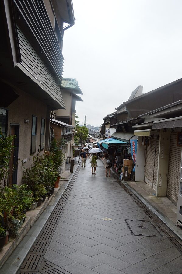 Benzaiten Nakamise shopping street on Enoshima
