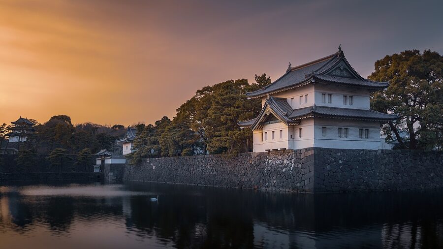 Tatsumi-yagura watchtower Tokyo Imperial Palace from inside the moat