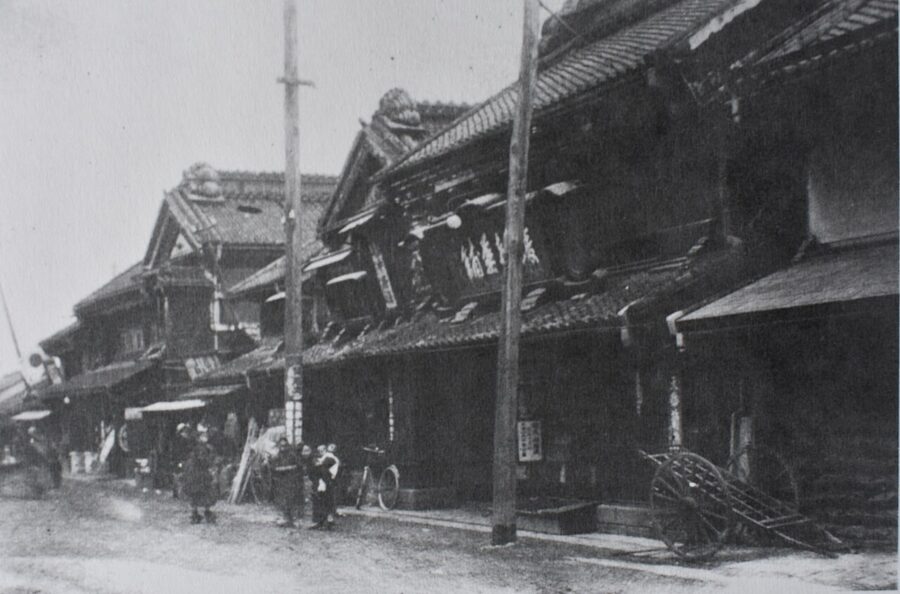 Kawagoe Ichibangai kura-zukuri merchant street with traditional Edo-period storehouse architecture