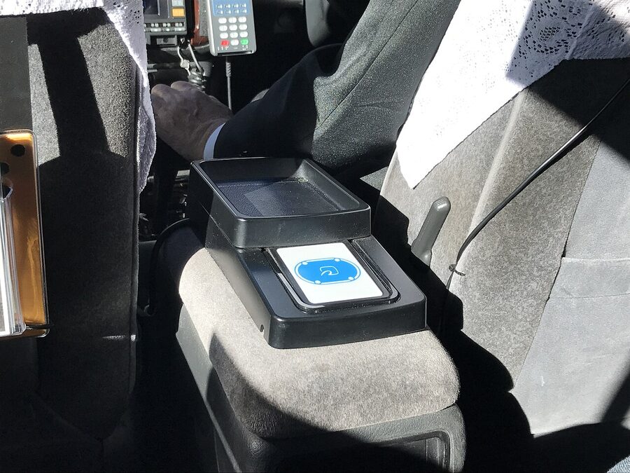 Japanese taxi card reader accepting IC and contactless cards