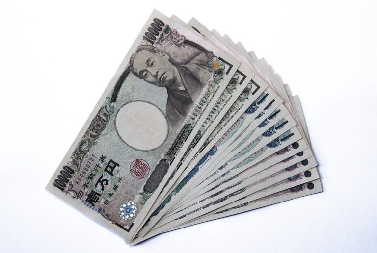 Money in Japan