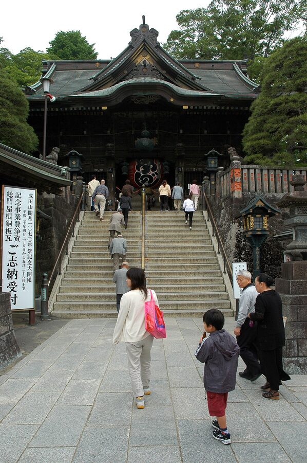 Niomon gate at Naritasan Shinshoji Temple, an important cultural property