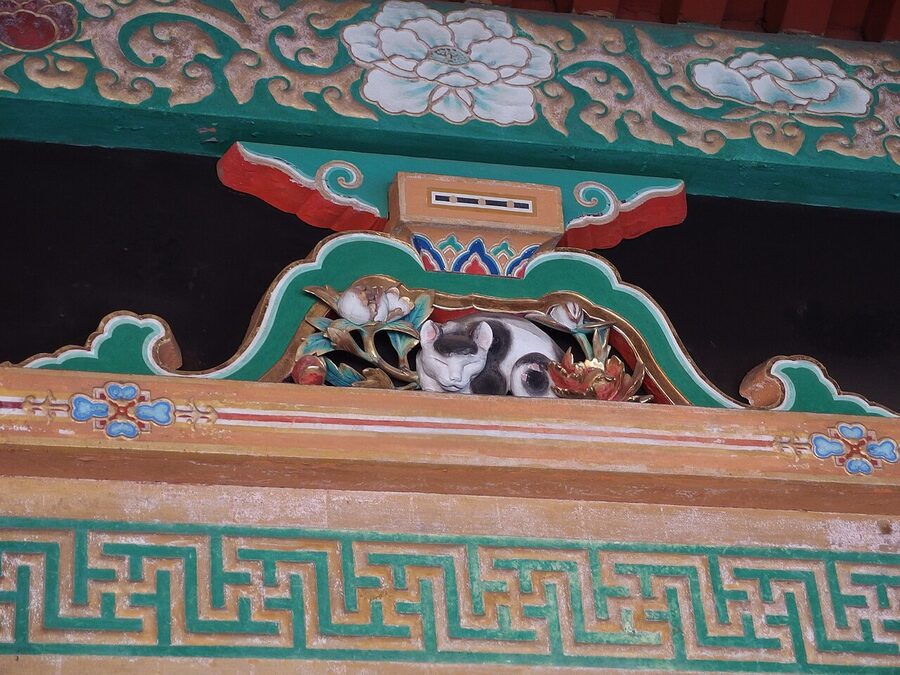Nemuri-neko sleeping cat carving at Toshogu Shrine Nikko