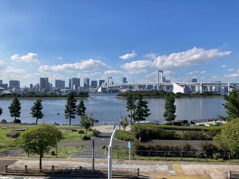 Visiting Odaiba: Tokyo from a robot-sized distance