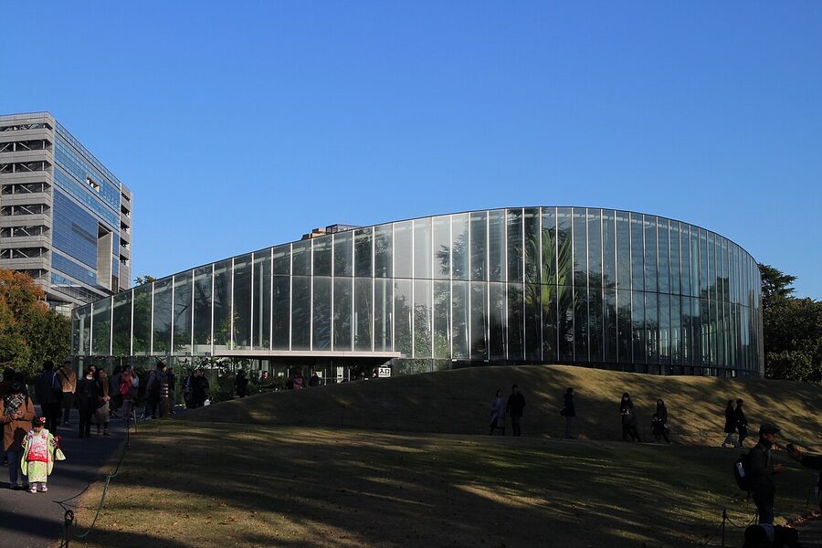 Interior of the Shinjuku Gyoen greenhouse