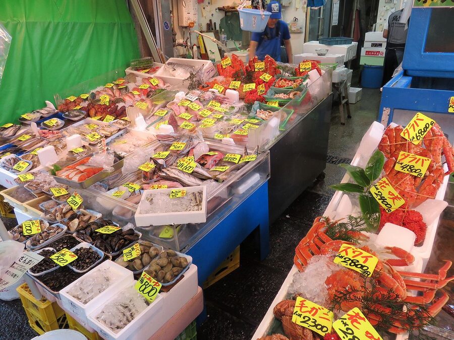 Tsukiji Outer Market shop fronts in Tokyo
