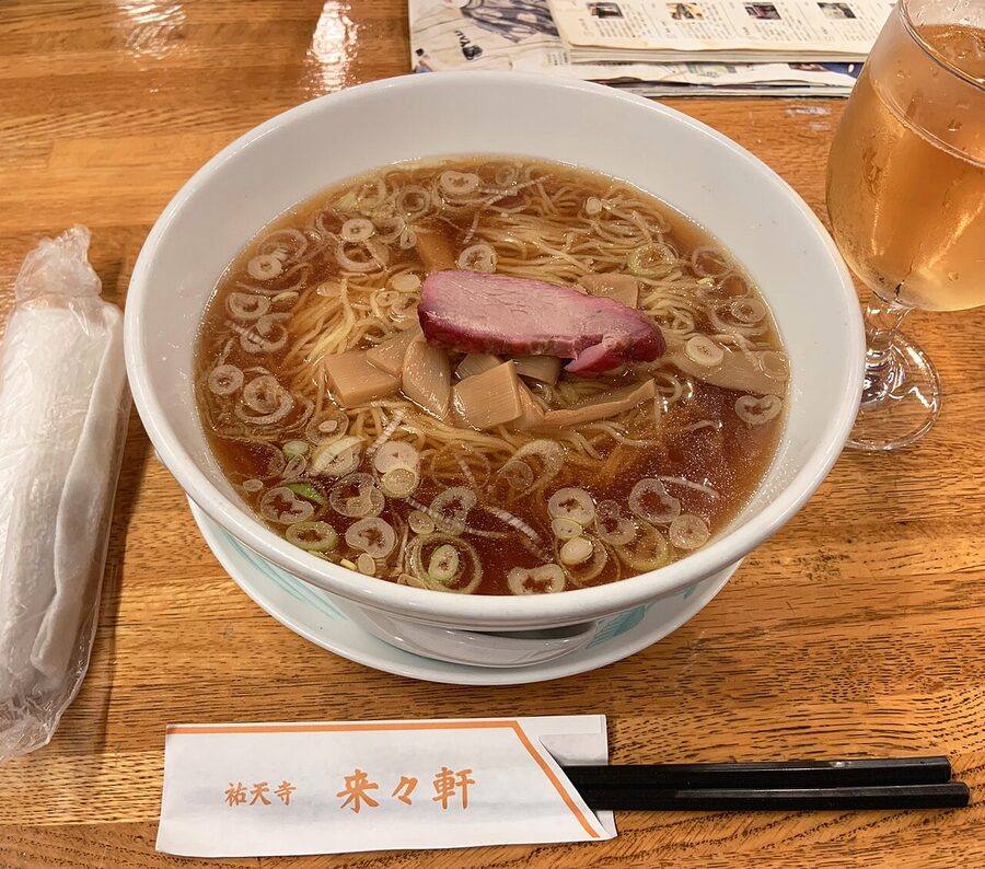 Simple Chinese-style shoyu ramen bowl referencing the Rairaiken style