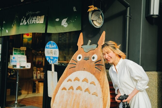 1 Hour Travel around Tokyo with a Professional Photographer - The $357.67 group price and who gets the best value