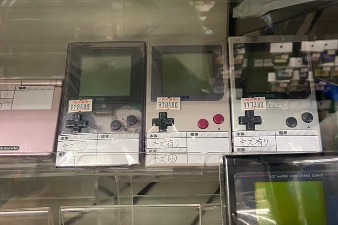 100% PRIVATE Anime, Manga, Game & Pop Culture Tour in Akihabara - Taito Station for purikura photos and game-center fun