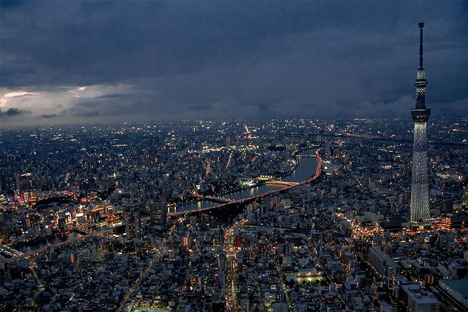 22-Min Tokyo City Lights Helicopter Tour – Skytree and Asakusa - A private booking changes the value calculation