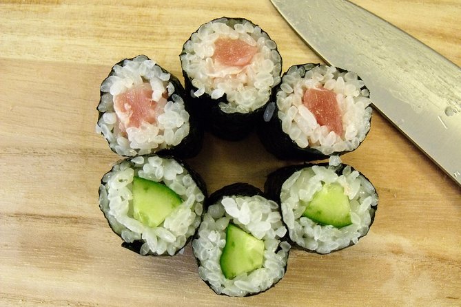 3-Hour Small-Group Sushi Making Class in Tokyo - How much individual help will you get?