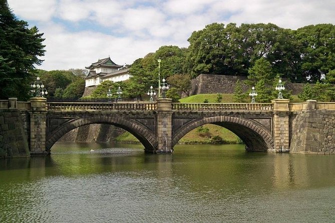 8-hour Tokyo tour by qualified tour guide using public transport - Hama Rikyu Gardens, ponds beside modern Tokyo
