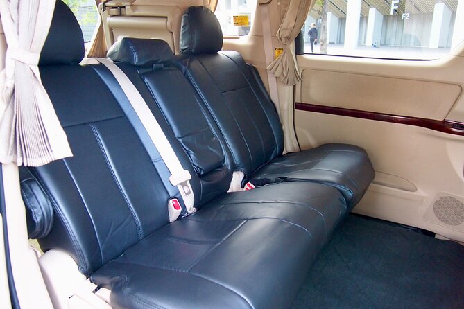 Airport transfer: Narita, Haneda (Tokyo), HND-NRT Airport shuttle - The ride itself, from luggage to hotel