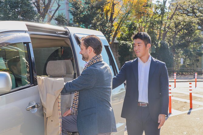 Airport transfer: Narita, Haneda (Tokyo), HND-NRT Airport shuttle - An English-speaking driver can make the first hour easier