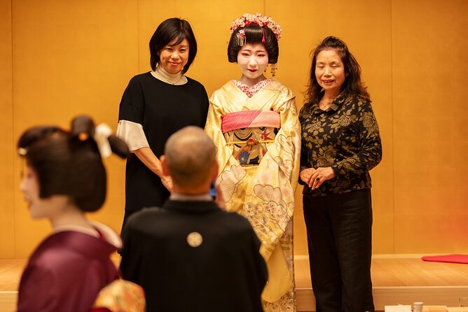 An Enchanted Evening with Geisha – A Rare Experience in Tokyo - Conversation and photographs with the geisha