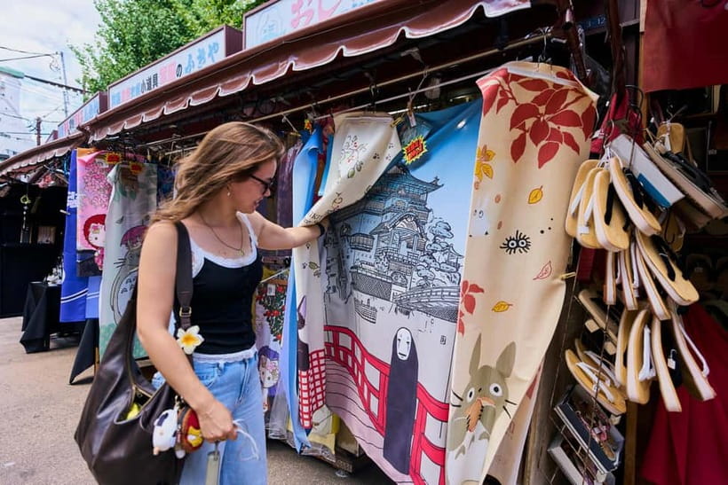 Asakusa: 2-Hour History Walking Tour & Local Food Tasting - Tasting local snacks on the old streets