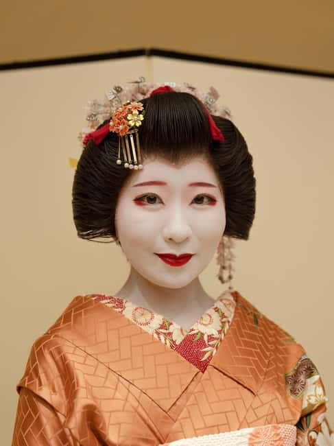Asakusa: Geisha Performance and Tea House Experience - Questions, conversation, and a closer look at geisha life