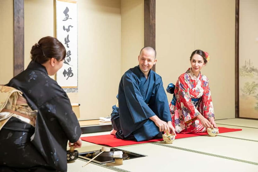 Asakusa: Kimono Tea Ceremony with Matcha and Sweet - Choosing Your Kimono in Asakusa