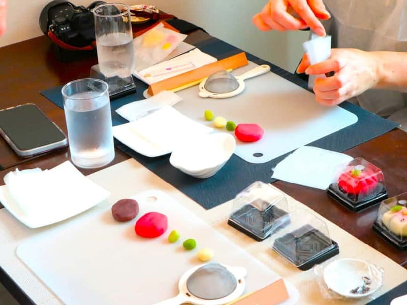 At an Antique Shop, Tea Ceremony and Japanese Sweets Forming