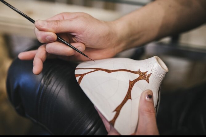 Authentic Pure Gold Kintsugi Workshop with Master Taku in Tokyo - What the two hours are really like