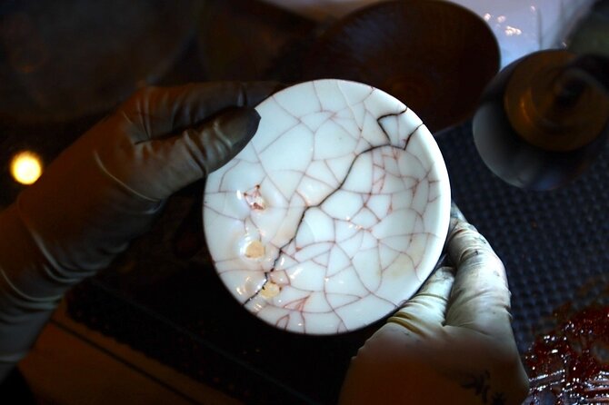 Authentic Pure Gold Kintsugi Workshop with Master Taku in Tokyo - The value of $142.60