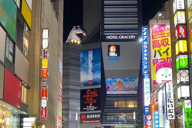 Bar Hopping Tour with a local Guide in Shinjuku - What Shingo adds to the evening