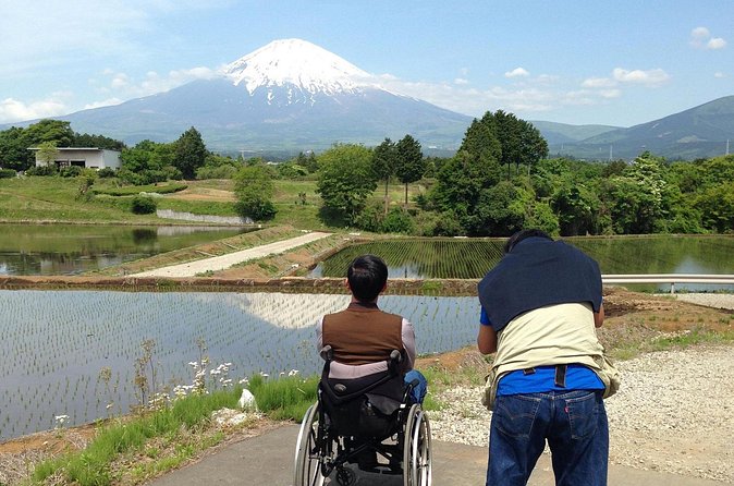 Barrier-Free Private Mt. Fuji Tour for Wheelchair Users - Oshino Hakkai and its eight clear springs