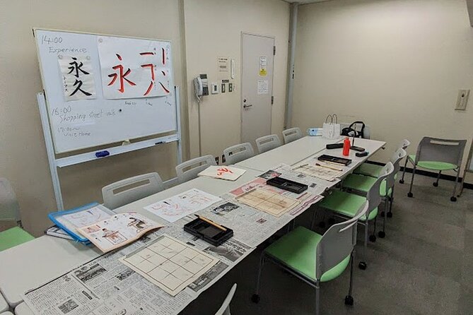Calligraphy Experience at Tokyo Ginza and Tsukiji Area - Yuko-sensei and Kenji-san’s teaching style