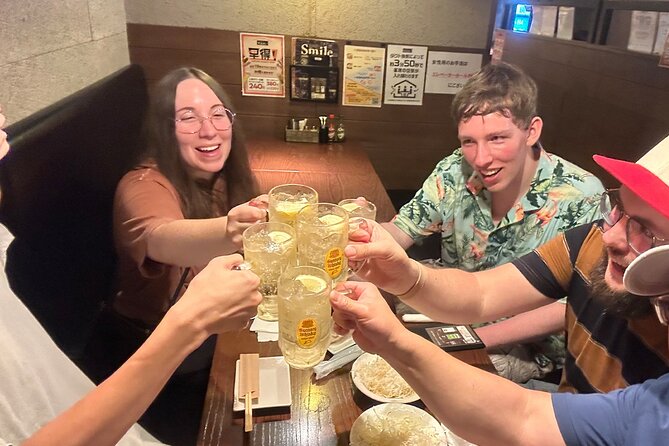【Contemporary Culture】Bar Hopping I Always Visit in Shinjuku! - Starting at UNIQLO near Shinjuku West Entrance