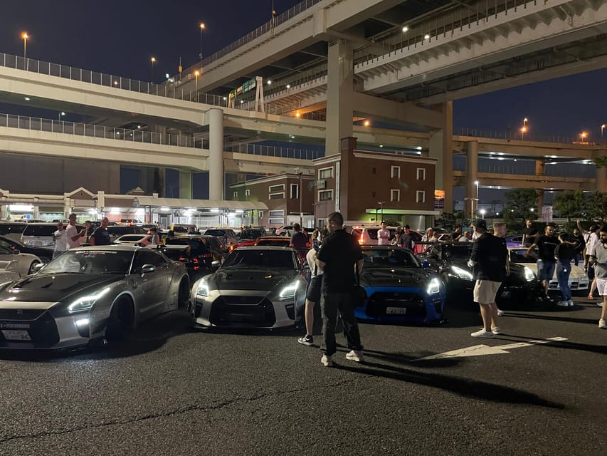 Daikoku Parking : going by this mini JDM - one customer only - Tokyo Tower, Skytree, and Rainbow Bridge from the road