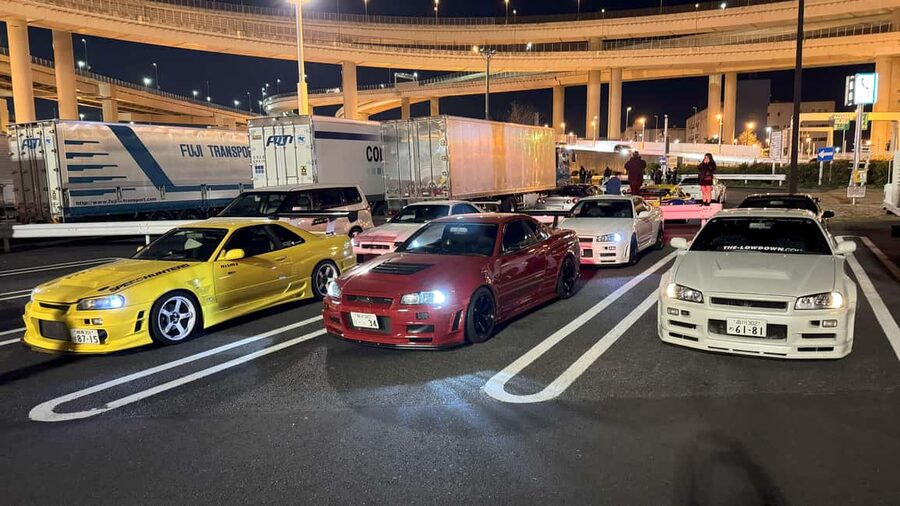 Daikoku & Tokyo JDM Night Tour in R34 or TopSecret R35 GT-R - A PIT Autobacs in Shinonome, about 30 minutes