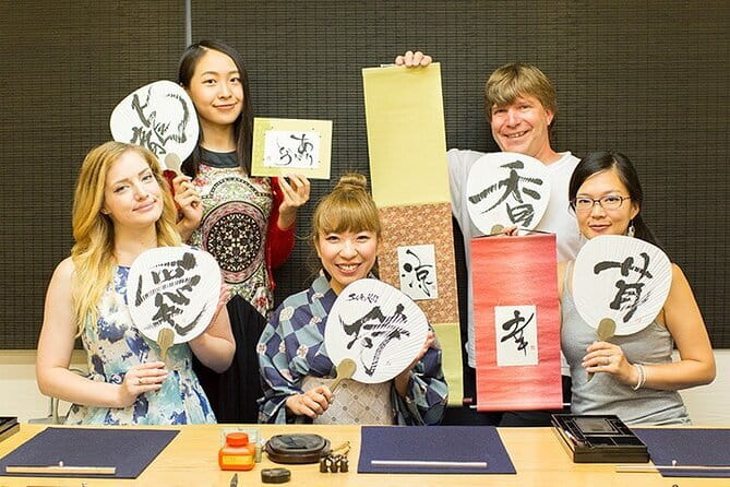 Daruma Workshop by Making your Own Japanese Souvenir in Shinjuku - Who Will Enjoy This Most