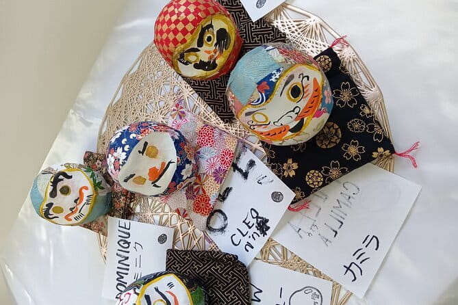 Daruma Workshop by Making your Own Japanese Souvenir in Shinjuku - Tomomi’s Teaching Style