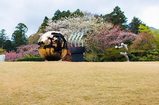 Day Trip To Mount Fuji and Hakone from Tokyo with English Guide - Lake Kawaguchiko and Oishi Park
