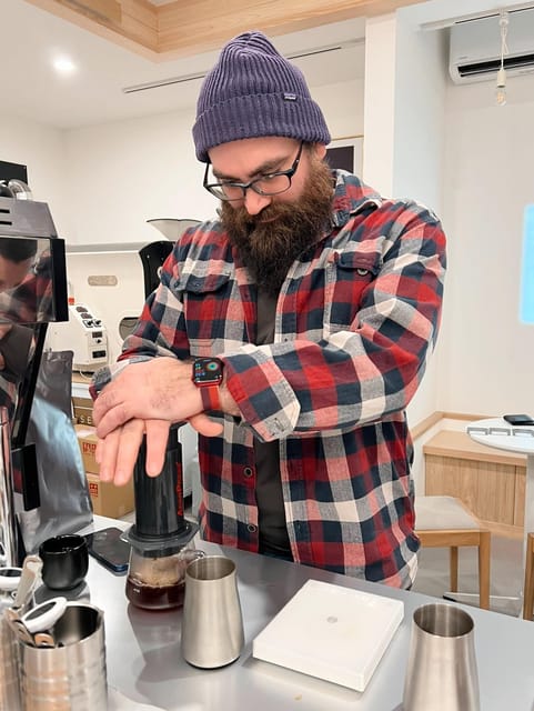 Discover Japanese Coffee Brewing Experience at Tokyo - Comparing the three cups is the real lesson