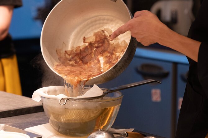 Discover Japanese Umami: Onigiri & Dashi Masterclass in Tokyo - Dashimaki tamago tests your timing