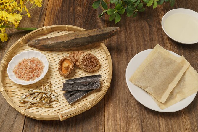 Discover Japanese Umami: Onigiri & Dashi Masterclass in Tokyo - Sake tasting adds a small local touch