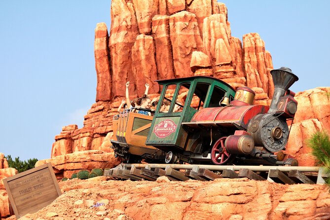 DisneyLand/Sea Ticket & Private Morning Ride from Hotel in Tokyo! - A full day inside the park, without a return car