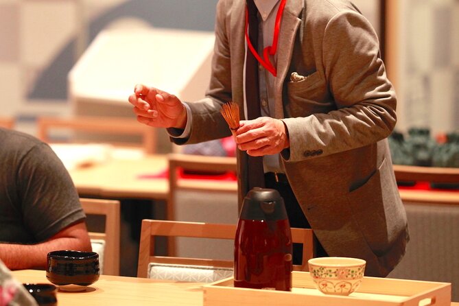 EDOCCO Tea House–A Quick Dive into Japanese Traditional Culture - Folding origami from a single sheet