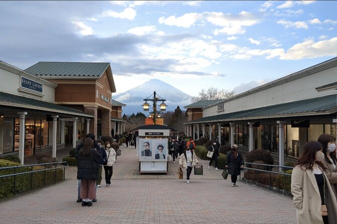 Enjoy Mt. Fuji View and free time shopping at Gotemba Outlets! - Gotemba Premium Outlets and the value of free time