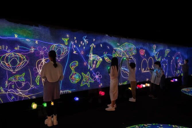 Experience TeamLab Planets in Tokyo - Infinite Crystal Universe and the power of a good photograph