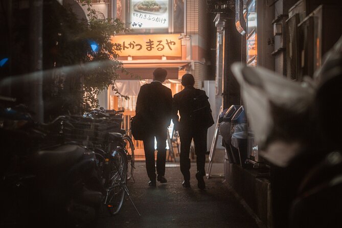 Explore Unique Tokyo Streets / Learn with a Pro Photographer - Key points to know before booking
