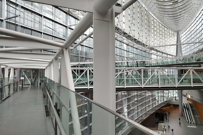 From the Imperial Palace to Odaiba : Time travel to Tokyo - Odaiba and Tokyo Bay’s futuristic edge