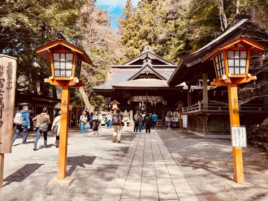 From Tokyo: Full-Day Mount Fuji Tour in English or Spanish - Kitaguchi Hongu Fuji Sengen Shrine