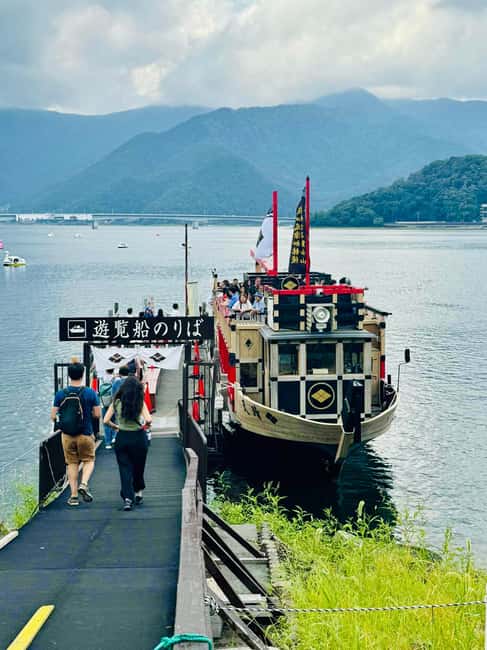 From Tokyo: Full-Day Mount Fuji Tour in English or Spanish