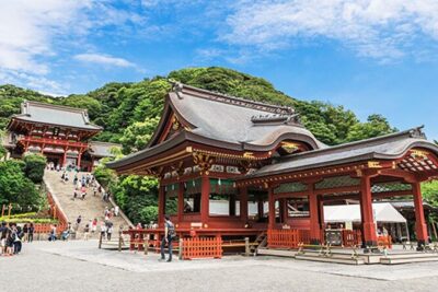 From Tokyo: Kamakura & Enoshima 1-Day Bus Tour - Komachi Street for snacks and souvenirs