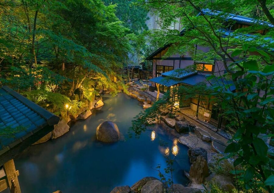 From Tokyo: Private Motorcycle Tour - Fuji, Hakone, Onsen - Mount Fuji viewpoints and the weather gamble